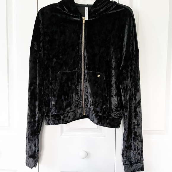 Fabletics black crushed velour zip-up jacket - Picture 4 of 9